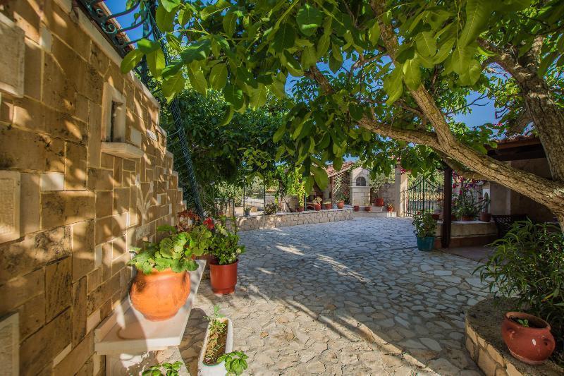 Porto Giardino Apartments Psarou  Экстерьер фото